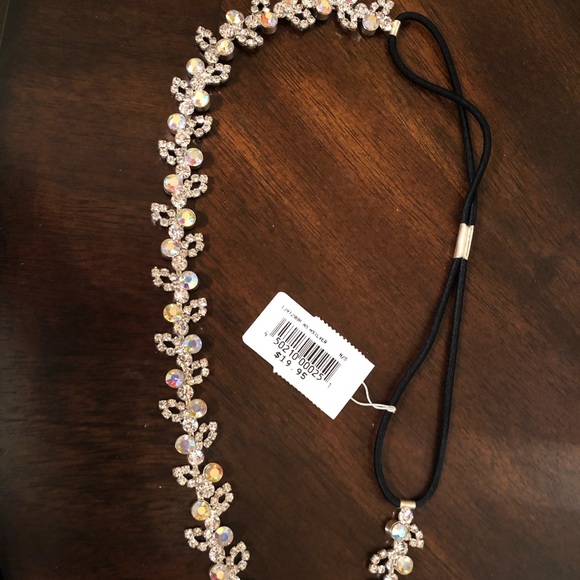 Crystal embellished headband. - Picture 2 of 3